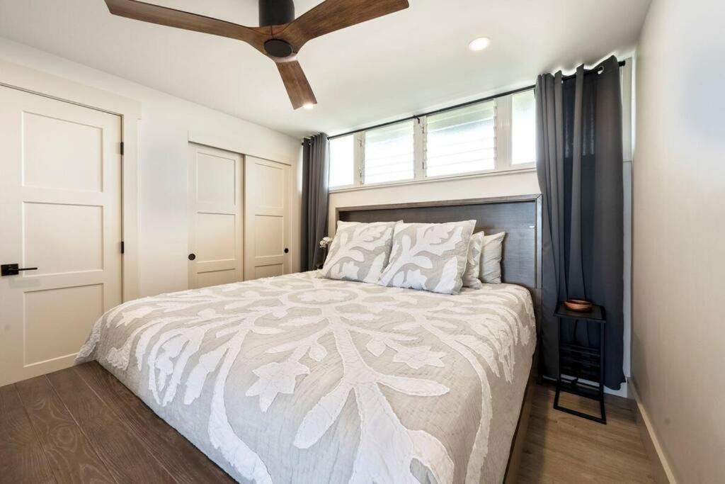 Appartamento Hale Ono Loa 403- Top Floor, Ocean View, & Complete Modern Remodel Kahana Esterno foto
