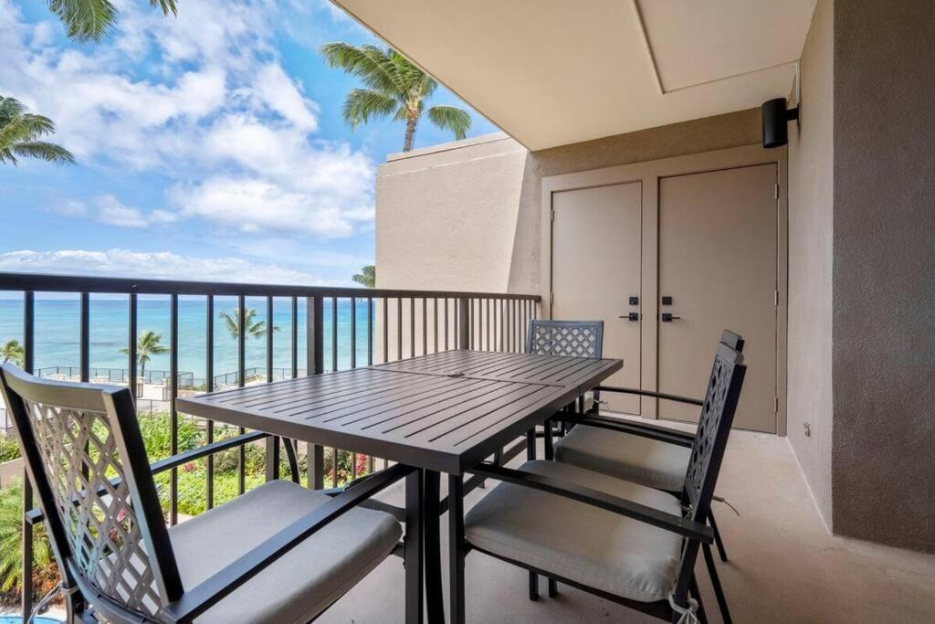Appartamento Hale Ono Loa 403- Top Floor, Ocean View, & Complete Modern Remodel Kahana Esterno foto
