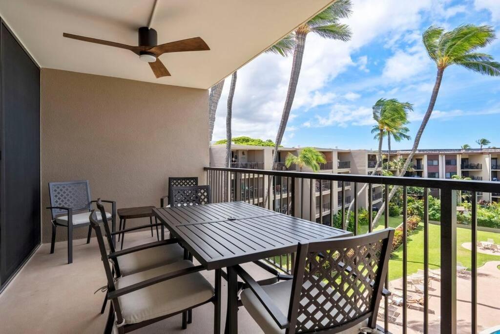 Appartamento Hale Ono Loa 403- Top Floor, Ocean View, & Complete Modern Remodel Kahana Esterno foto