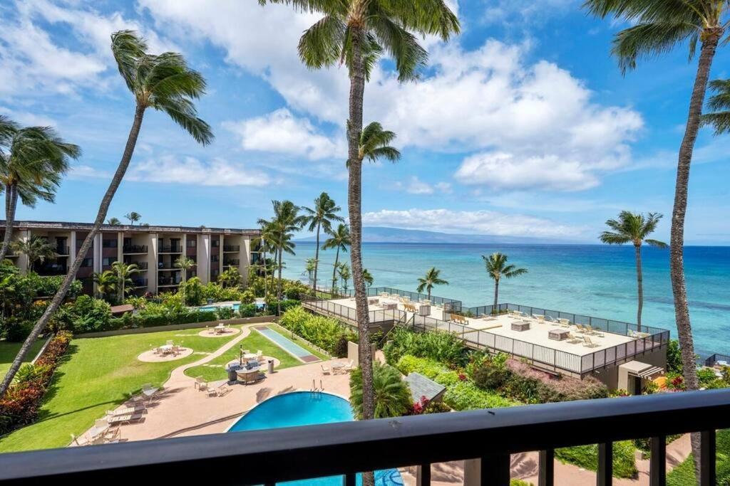 Appartamento Hale Ono Loa 403- Top Floor, Ocean View, & Complete Modern Remodel Kahana Esterno foto
