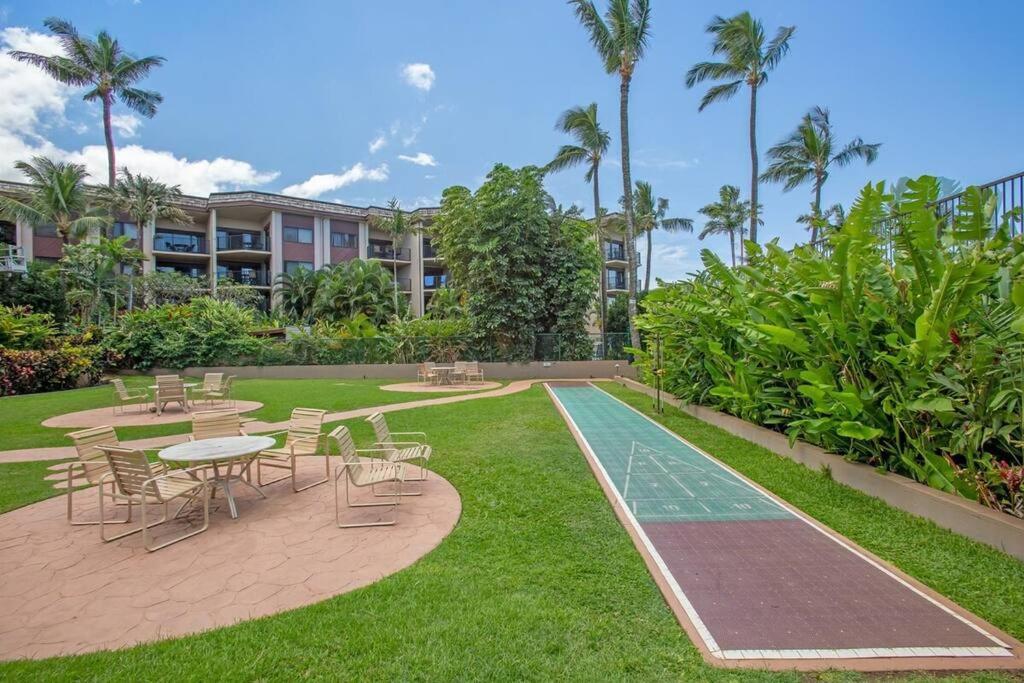 Appartamento Hale Ono Loa 403- Top Floor, Ocean View, & Complete Modern Remodel Kahana Esterno foto